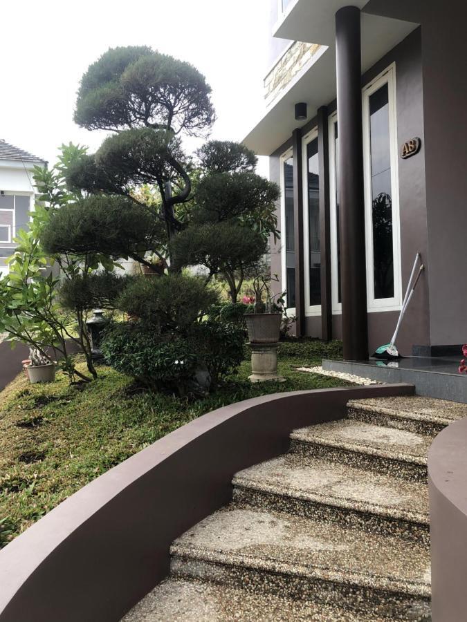 Villa Kusuma Hill A8 Batu  Exterior foto